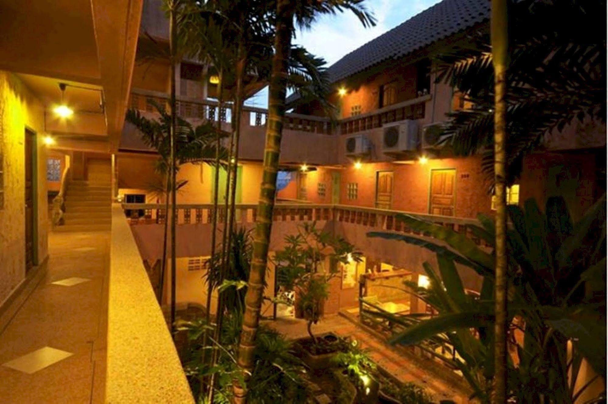 Casa Brazil Homestay Karon Eksteriør bilde